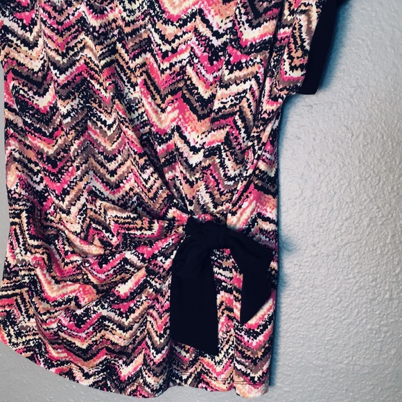 Blouse with tie waist - Picture 4 of 7